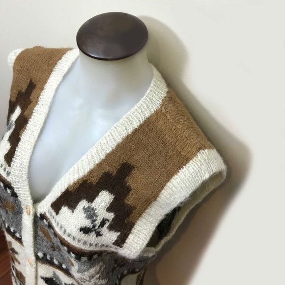 Hand Made In Peru Alpaca Sweater Vest - Picture 6 of 10